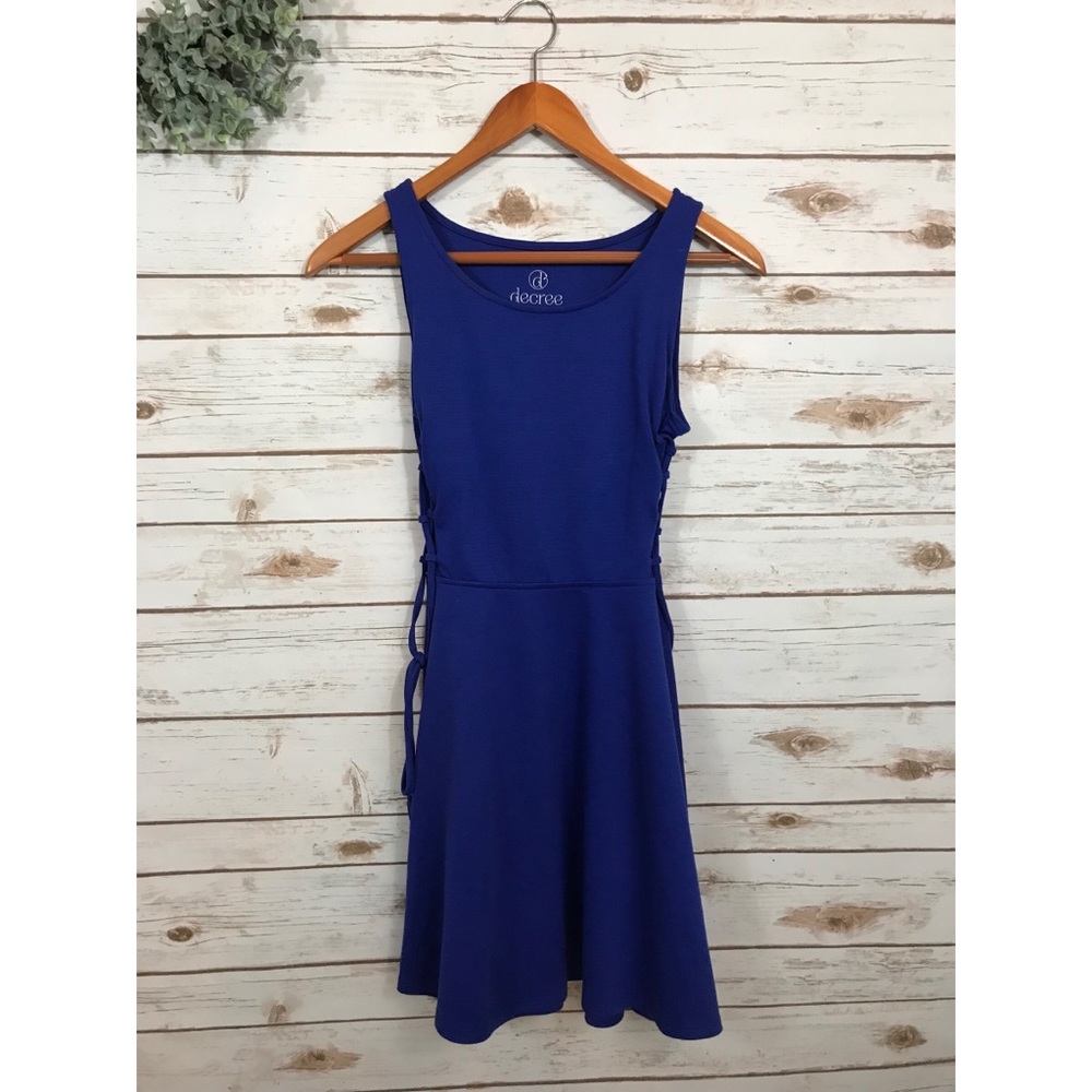 👀 side tie blue mini dress size small